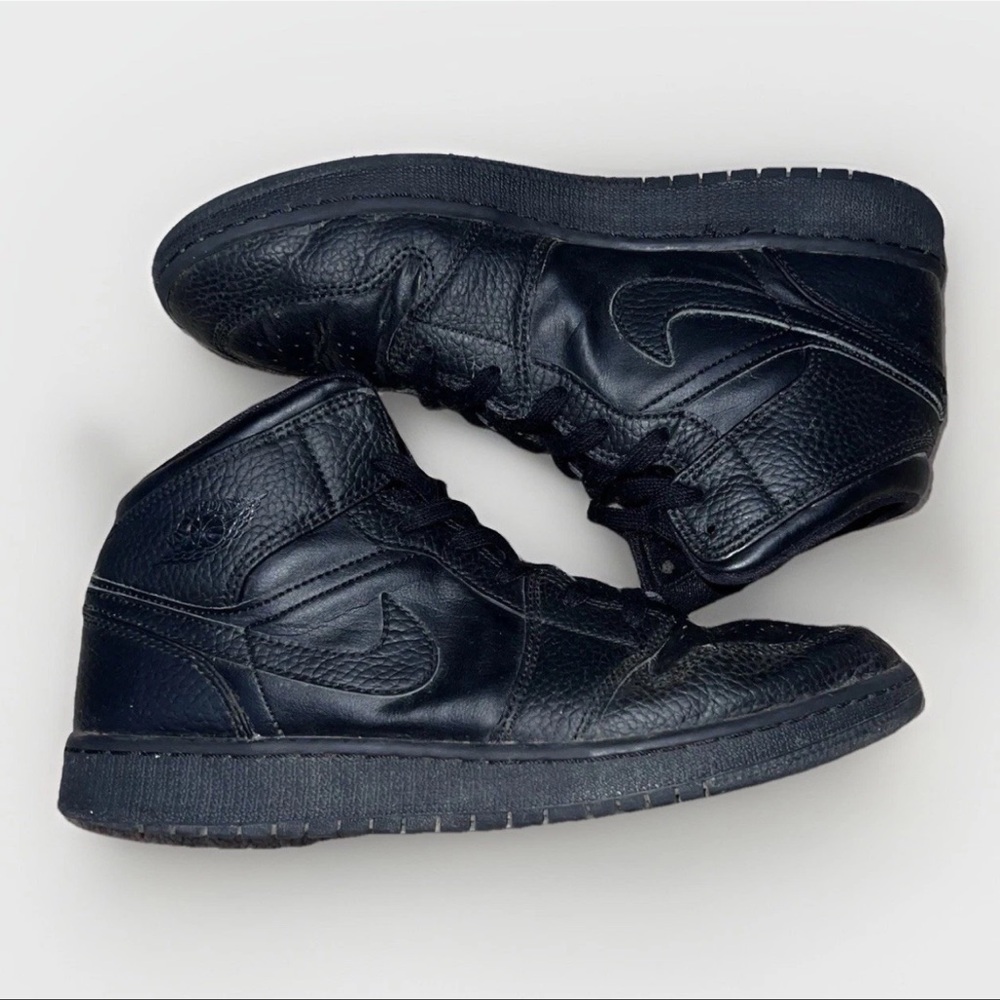 Nike Boys Air Jordan 1 Mid 554725-091 Black Basketball Shoes Sneakers Size 7Y